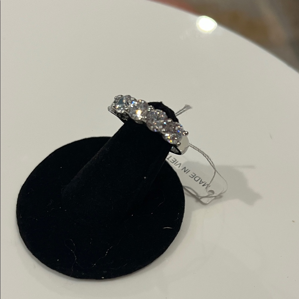 PLATINUM PLATED STERLING SILVER ZIRCONIA 3ctw ROUND 5 STONE RING SIZE 7